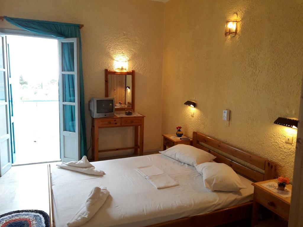 Hotel Kamari 2*