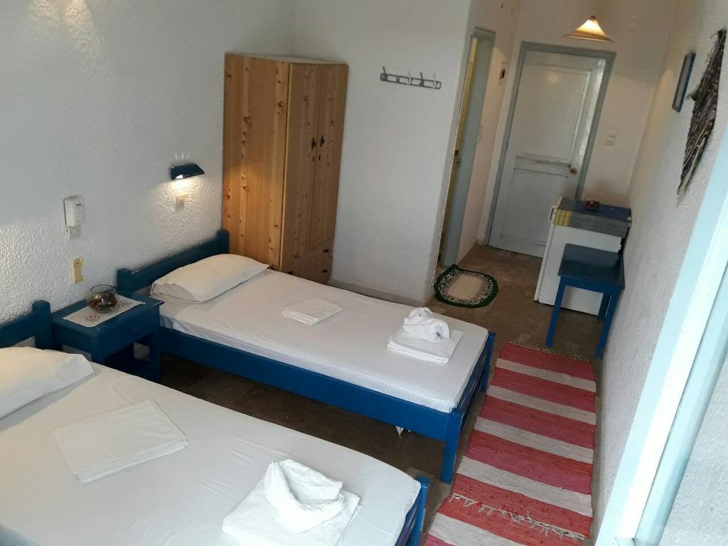 Kamari Hotel
