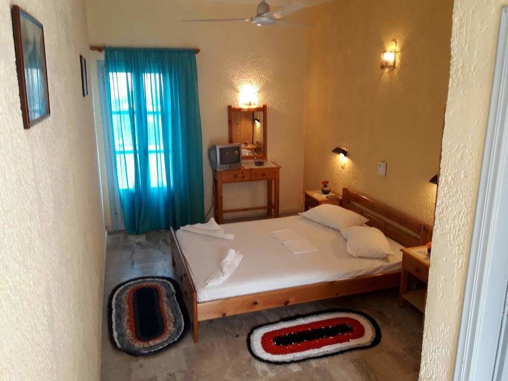Hotel Kamari 2*