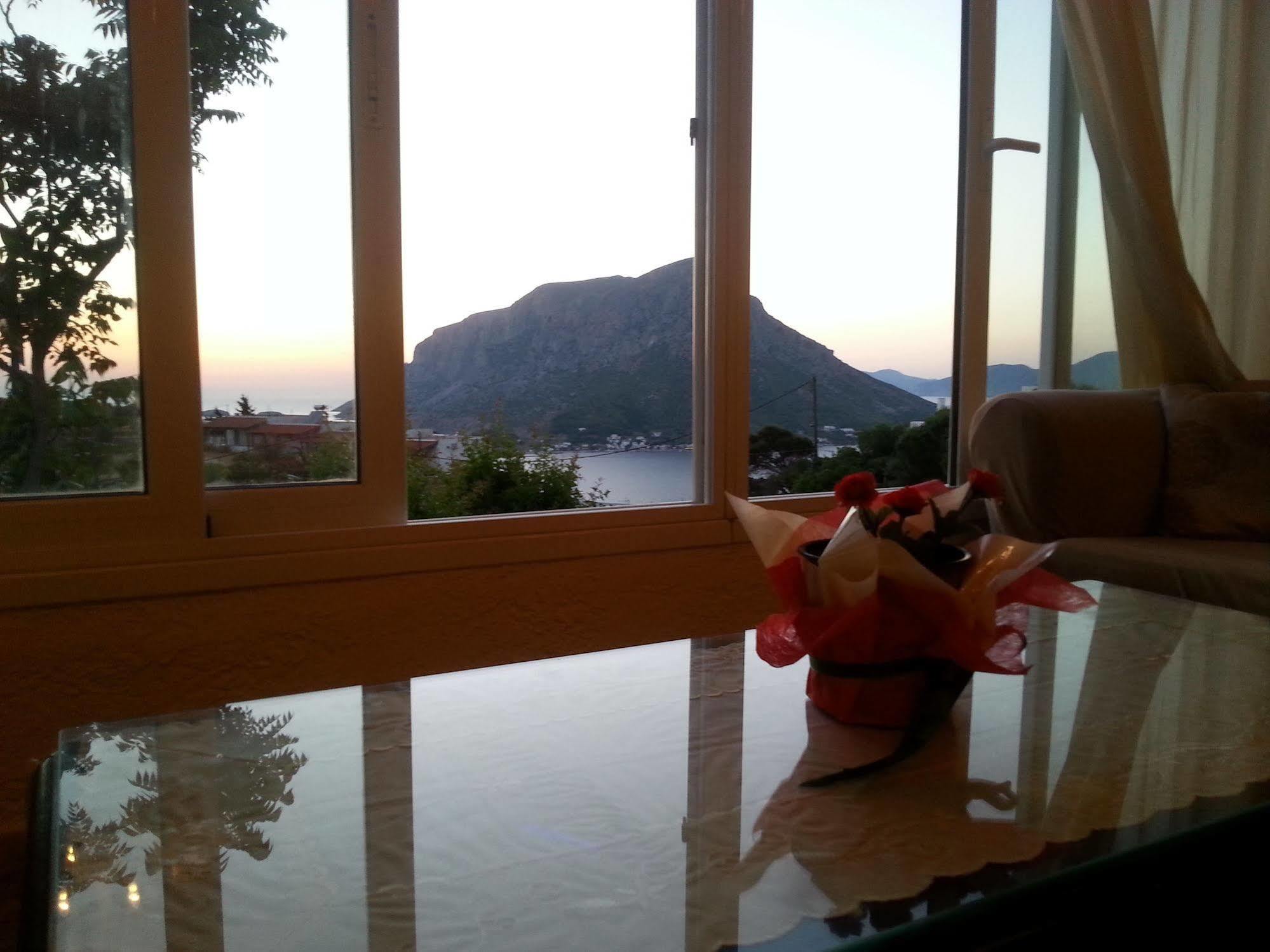 Hotel Kamari 2*